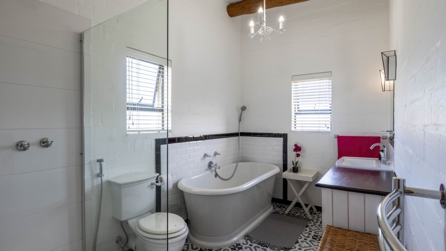 4 Bedroom Property for Sale in San Michel Western Cape